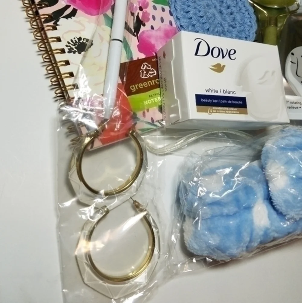 Polka-Dot Clean Your Face Accessory Bundle